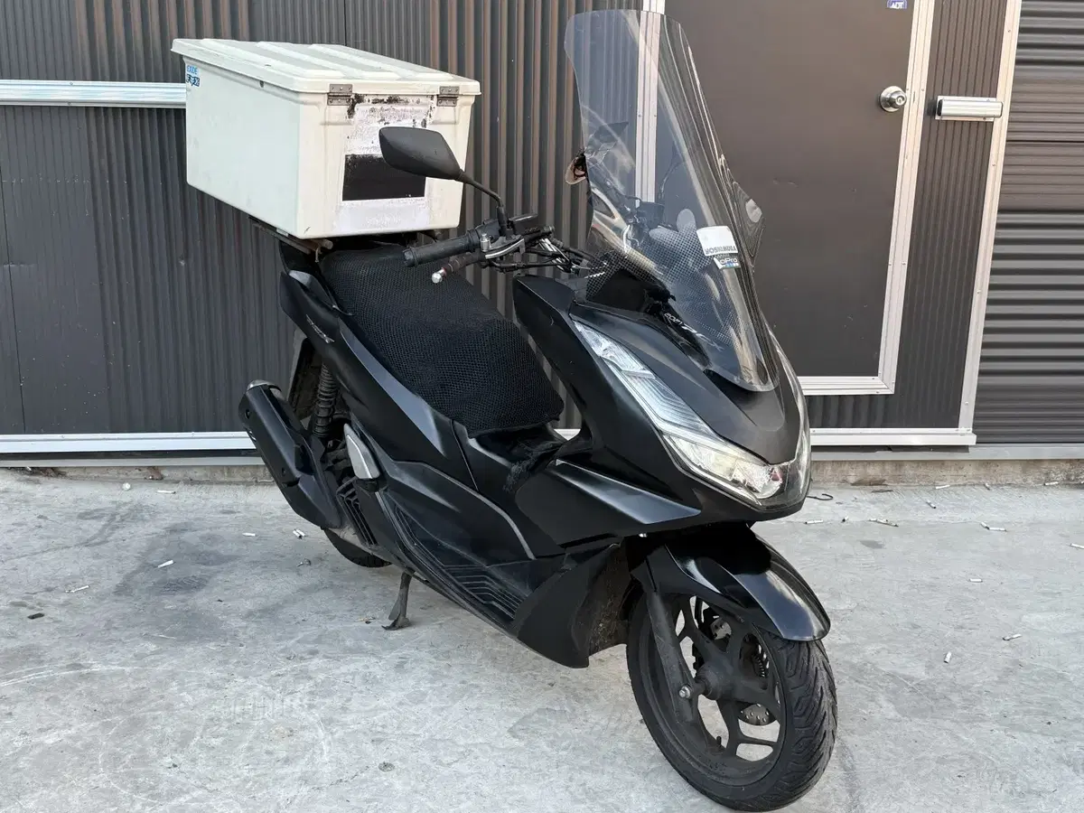 PCX21년 abs모델 130만원 최저가 판매합니다.